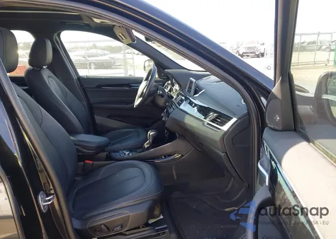 2016 BMW X1 xDrive28I z USA, uszkodzony, nr VIN WBXHT3C37GP889739